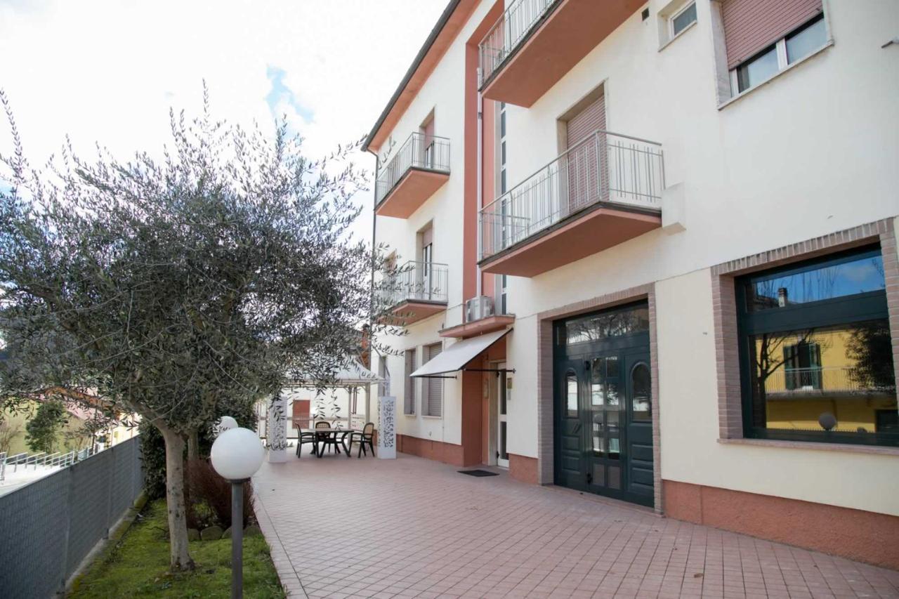 Hotel Lidia Mergo Exterior photo